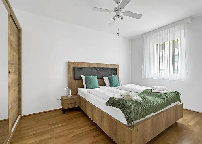 Moderne & Ruhige Mit Klimaanlage In -